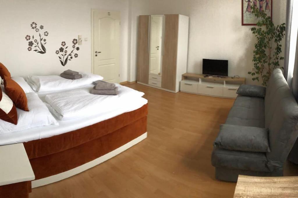 Apartmenthaus Am Bahnhof Detmold Exterior foto